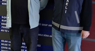 Dolandırıcılık suçundan aranan şahıs yakayı ele verdi