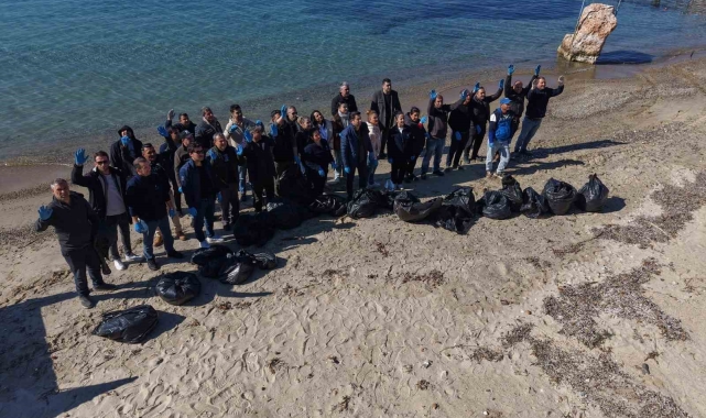 Dünya Su Günü'nde Kuşadası'nda kıyı temizliği yapıldı
