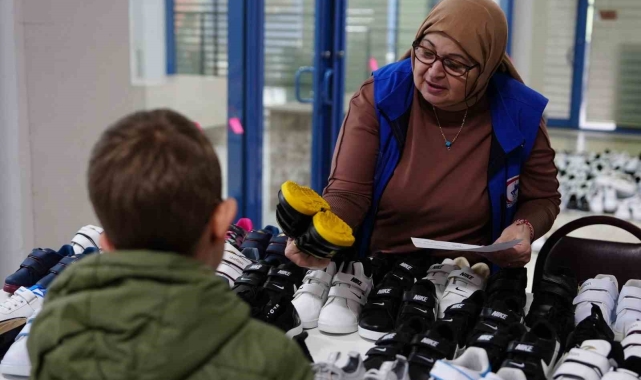Düzce Belediyesi bu bayram da çocukları sevindirdi