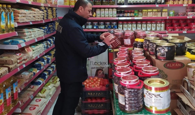 Eğil Belediyesi zabıta ekipleri market ve fırınlarda denetimde bulundu