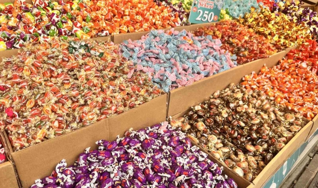 Eminönü'nde bayram alışverişi başladı