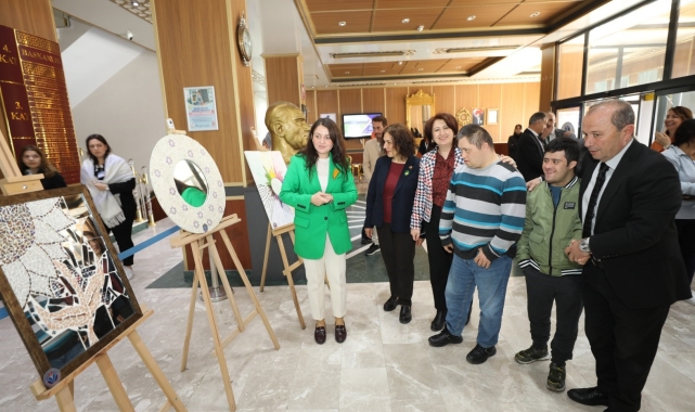 Engelsiz Yaşam Merkezi öğrencilerinden anlamlı sergi