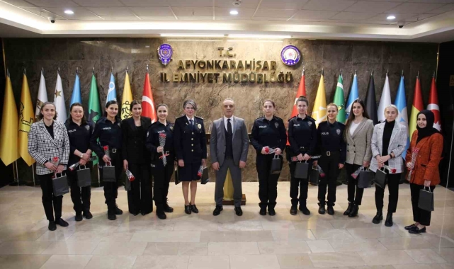 Erol, 8 Mart Dünya Kadınlar Günü'nde kadın personelleri unutmadı