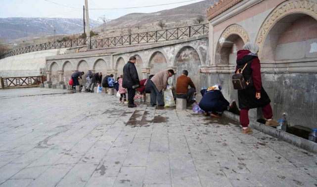 Erzincanlılar 'ekşisu' ile iftar açıyor