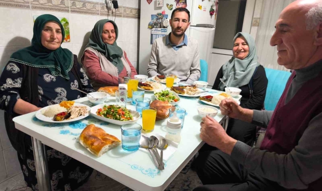 Erzurum'da 4 kuşak aileler iftarda buluşturuldu