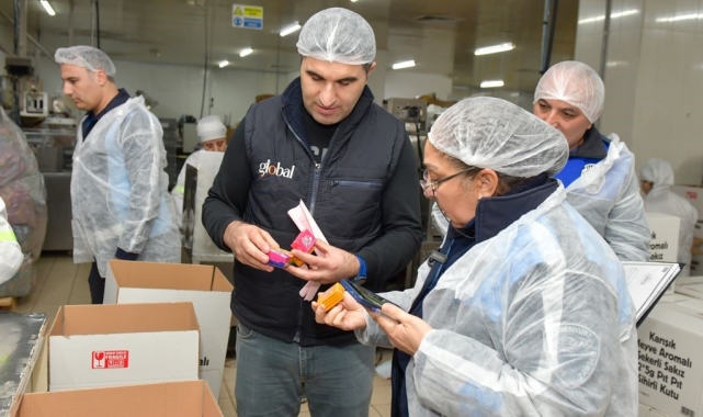 Esenyurt Zabıtası'ndan gıda üretimi yapan fabrikalara denetim