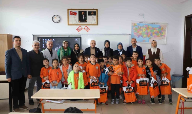 Eski TFF Başkanı Büyükekşi'den depremzedelere destek