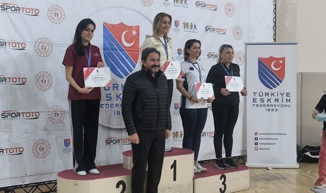 Eskişehir'de Veteranlar V1 Erkekler Epe Türkiye Şampiyonası ödülleri dağıtıldı