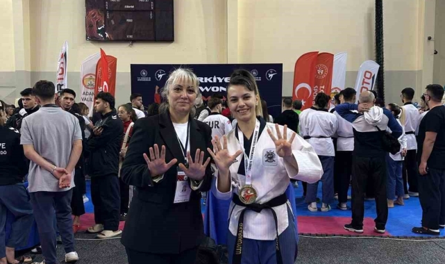Eskişehirli taekwondo sporcusu 19'ncu Türkiye Şampiyonluğunu kazandı