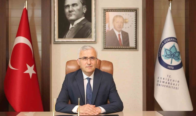 ESOGÜ Rektörü Prof. Dr. Kamil Çolak'tan Tıp Bayramı mesajı