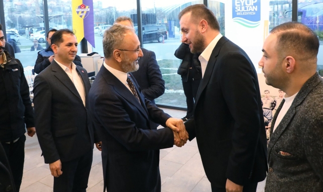 Eyüpsultan Belediyesi asırlık çınarı Eyüpspor'u iftar sofrasında ağırladı