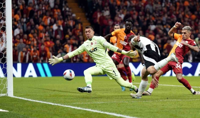 Galatasaray'da derbilerin en deneyimlisi Fernando Muslera