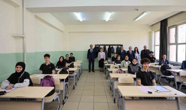 Gaziantep Büyükşehir, öğrencileri geleceğe hazırlıyor