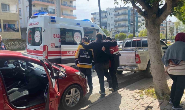 Gazipaşa'da motokurye kazada yaralandı
