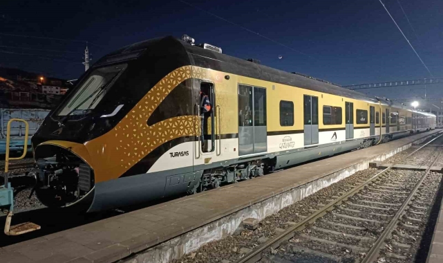 GAZİRAY'a yerli ve milli güç: Yeni tren setleri yola çıktı