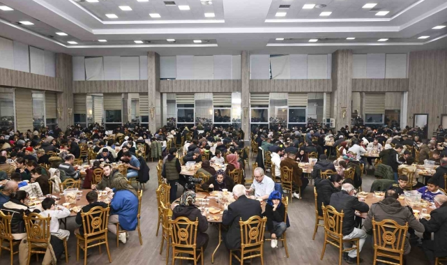 Gölbaşı Belediyesi, 11 ayın sultanı Ramazan'da iftar sofrası düzenliyor