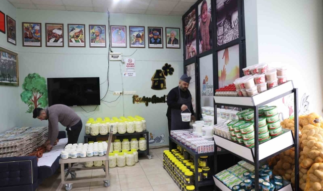 Gönül elçilerinden Ramazan ayında yaşlı ve kimsesizlere sahur ile iftar desteği