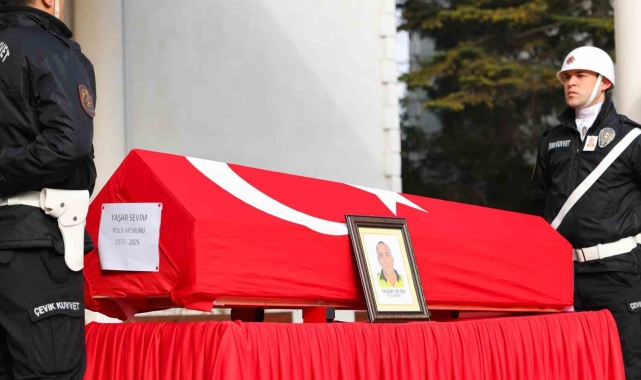 Görevi esnasında kalp krizi geçiren polis memuru törenle memleketine uğurlandı