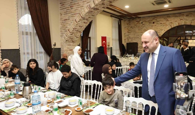 Gülpınar yetim çocuklarla iftar açtı
