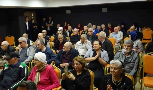 Hababam Sınıfı oyuncuları, yaşlılarla buluştu