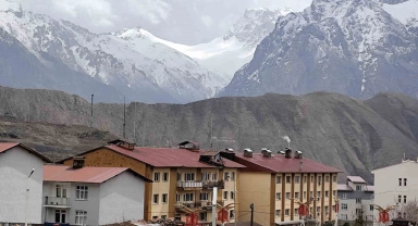 Hakkari'de mart ayında kar sürprizi