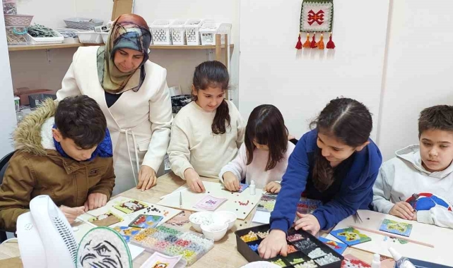 Hataylı kadın girişimci kültürünü, depremden kaçtığı Rize'de öğreterek yaşatıyor