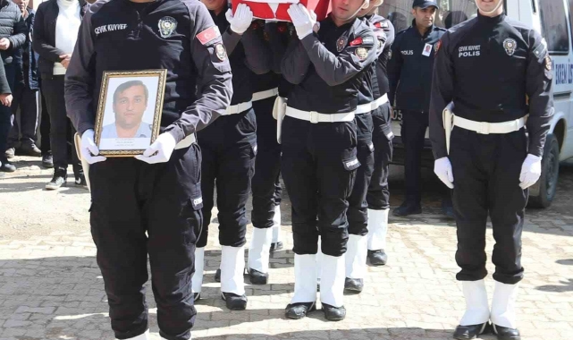 Hayatını kaybeden polis memuru Hacı Nuri Erdağ Amasya'da defnedildi