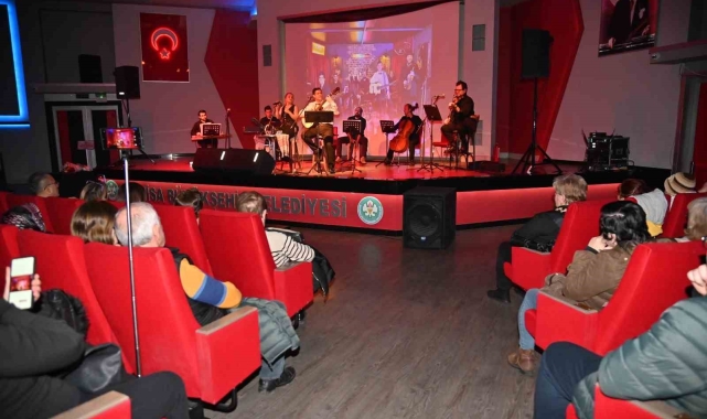 Hijazkâr Grubu'nun 'Biçare Akşamlar' konseri Manisalılarla buluştu