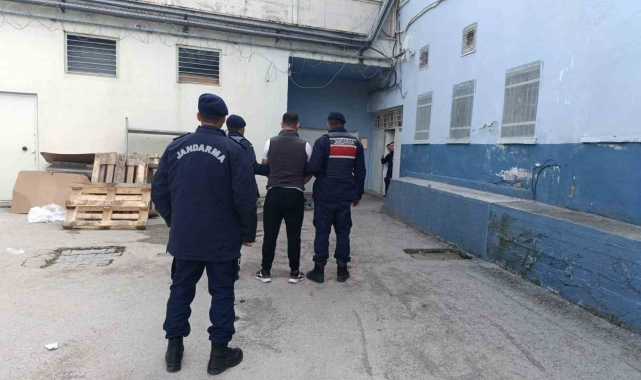 &#039;Hırsızlık&#039; suçundan 17 yıl hapis cezasıyla aranan şahıs yakalandı
