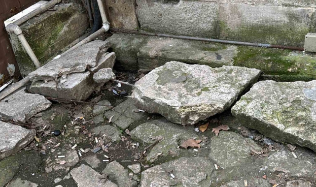 İBB protestocuları ecdat yadigarı Şehzadebaşı Camii'ni tahrip etti