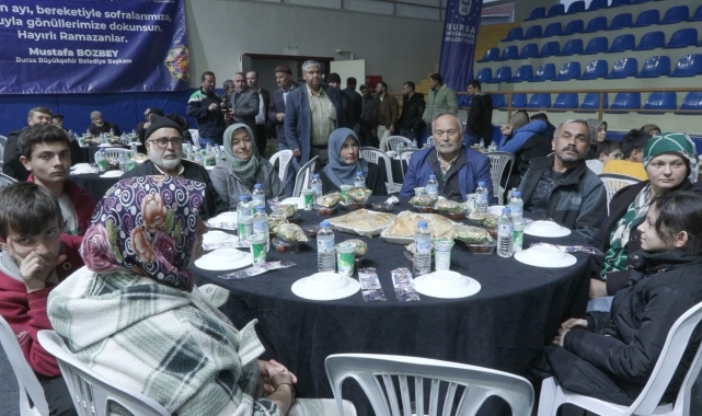 İftar sofraları Büyükorhan'da kuruldu