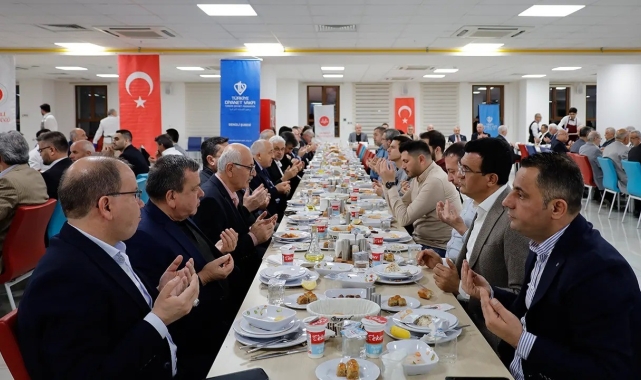 İftar sofrası 'İyilik yolunda kardeşlik köprüsü' için kuruldu