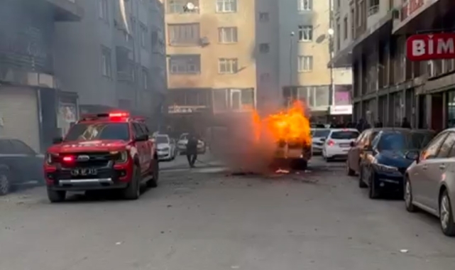 Iğdır&#039;da seyir halindeki araç alev alev yandı