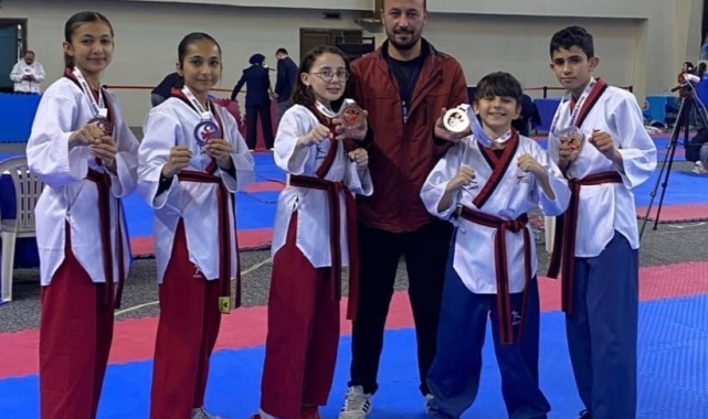 İlk kez müsabakaya çıkan taekwondoculardan büyük başarı