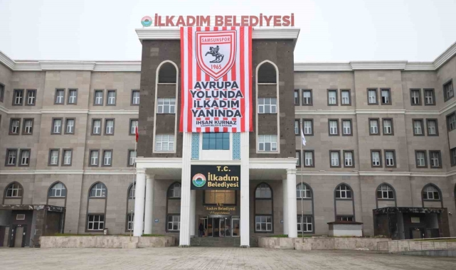 İlkadım'dan Samsunspor'a Avrupa yolunda bayraklı destek