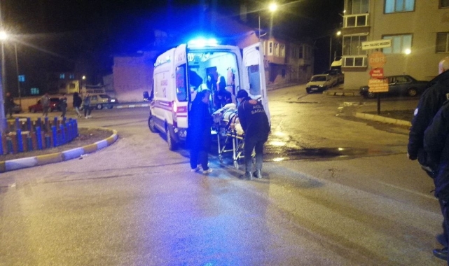 Isparta'da iki otomobil kavşakta çarpıştı: 1 yaralı