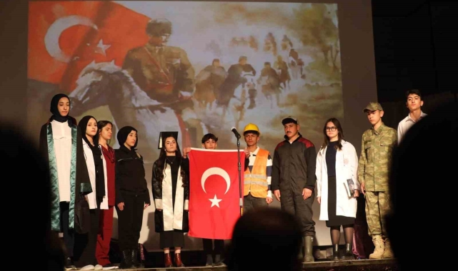 İstiklal Marşı'nın kabulünün 104. yılı Erzincan'da coşkuyla kutlandı