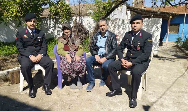 Jandarma ekipleri gazi ailelerini unutmadı