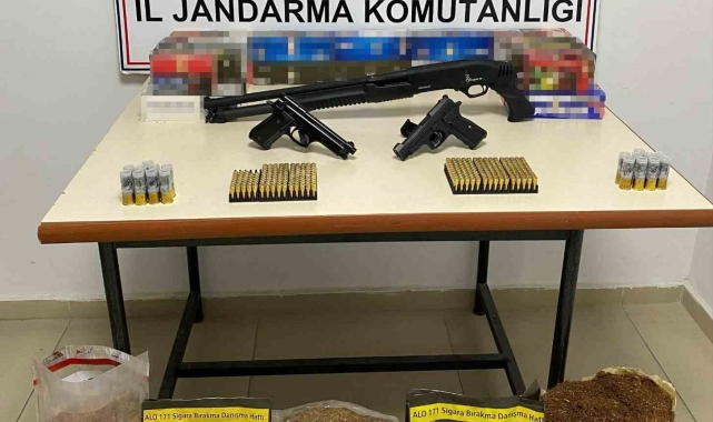 Jandarma kaçak silah ve tütün ürünleri ele geçirdi