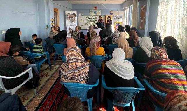 Jandarmadan kadınlara KADES bilgilendirmesi