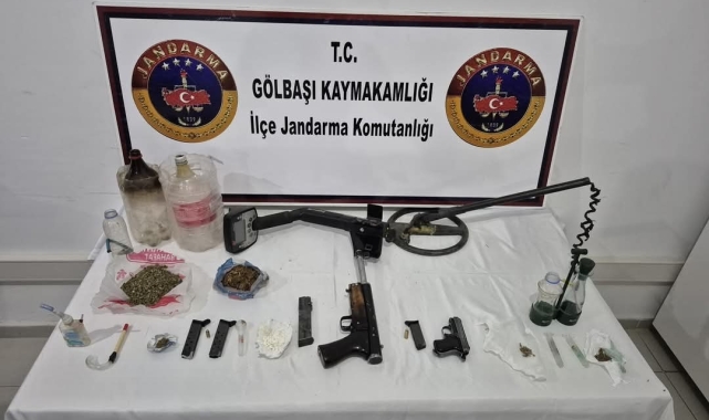 Jandarmadan uyuşturucu ve silah operasyonu