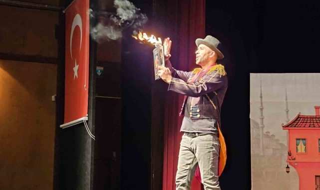 Jonglör ekibi şovları çocukları heyecana boğdu