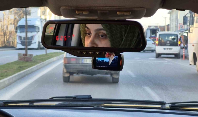 Kadın taksici Yüksel: "Korkuyoruz ama zevkli meslek"