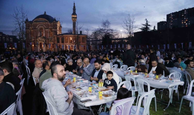 Kağıthane Belediyesi'nden çalışanlarına özel iftar organizasyonu