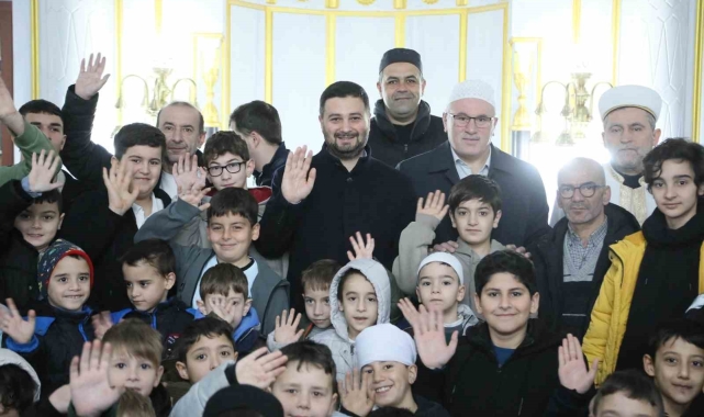 Kağıthane&#039;de 2 bin genç tablet sahibi oldu