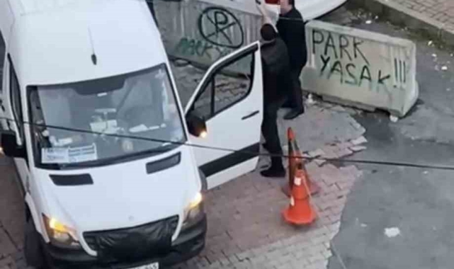 Kağıthane'de servis şoförünü kuzenine vurdurdu: O anlar kamerada