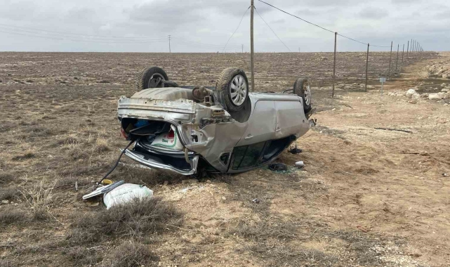 Karaman'da kontrolden çıkan otomobil takla atarak ters döndü: 3 yaralı