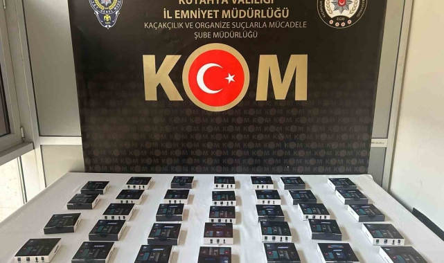 Kargodan 34 kaçak telefon ele geçirildi