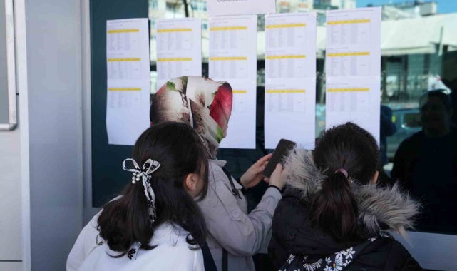Kartal Belediyesi Sanat Akademisi resim bölümü yetenek sınavlarına yoğun ilgi