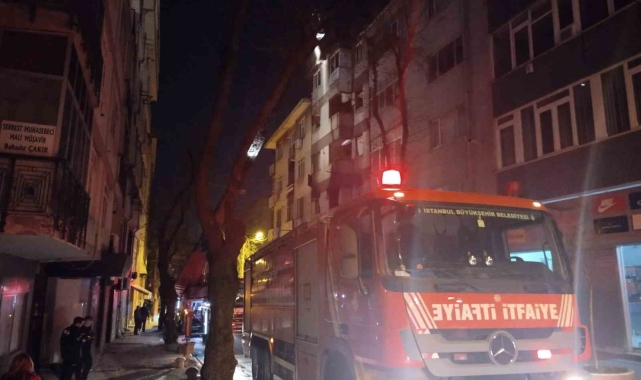 Kartal'da 6 katlı binada korkutan yangın